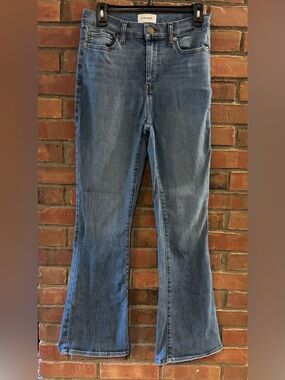Frame Denim Mid-Rise Flare Jeans in Medium Blue Wash